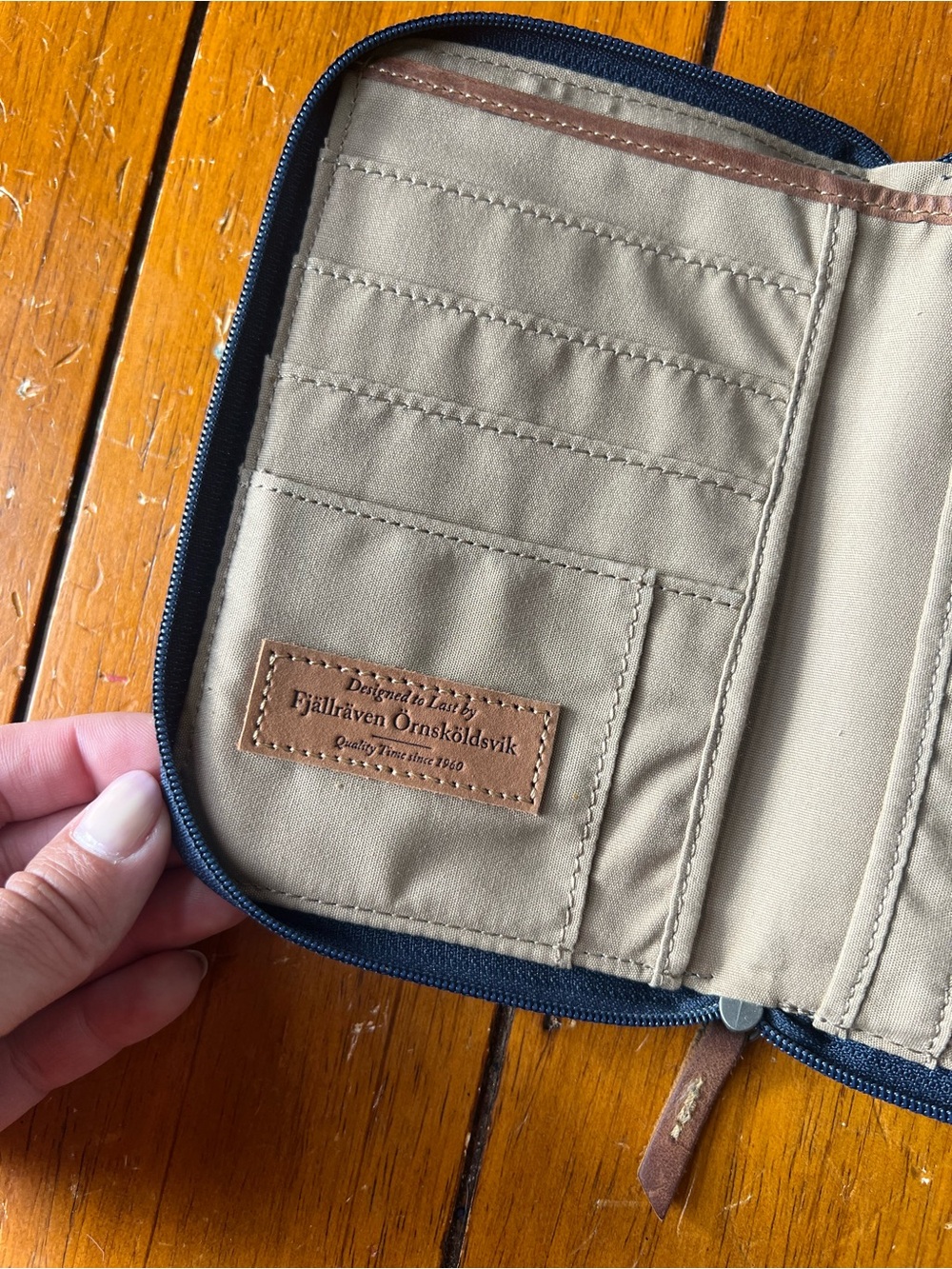 Fjällräven Travel Passport Wallet - Picture 10 of 15